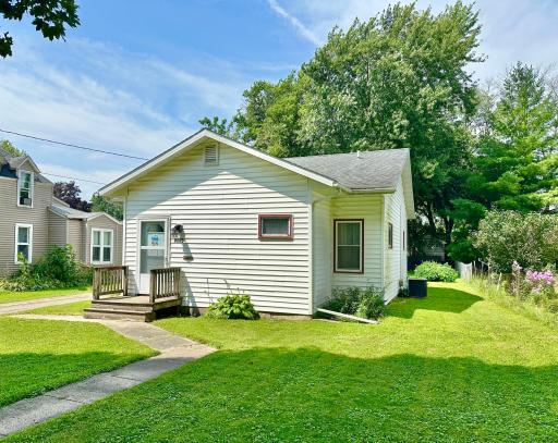 1016 St John Avenue, Albert Lea, MN 56007