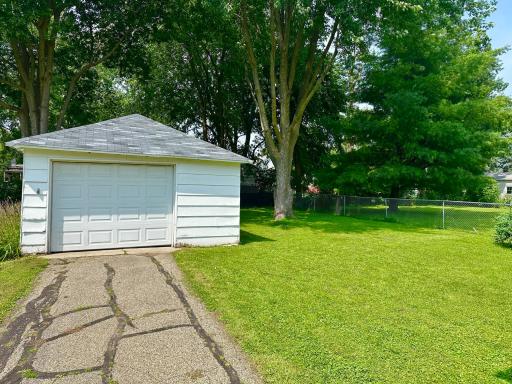 1016 St John Avenue, Albert Lea, MN 56007