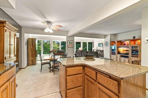 959 Edgewood Drive, Chaska, MN 55318