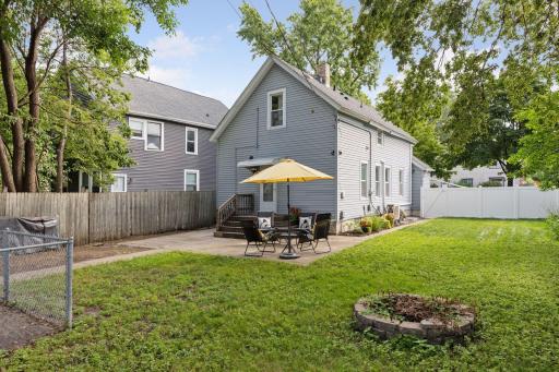 Large backyard for entertaining. Your perfect retreat for summer evenings