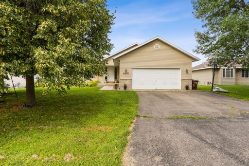 1607 Griffing Park Dr Buffalo MN_0003 - Copy.jpg