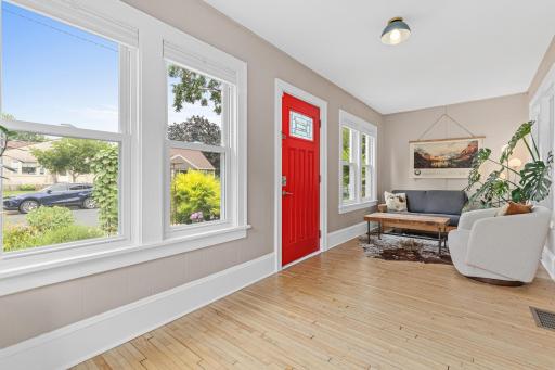 1607 Main Street NE, Minneapolis, MN 55413