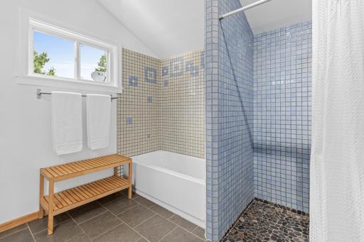 1607 Main Street NE, Minneapolis, MN 55413