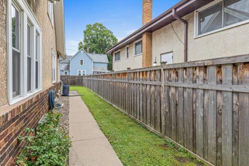 1607 Main Street NE, Minneapolis, MN 55413