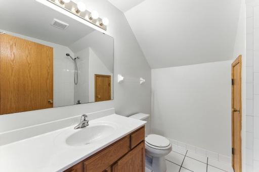 2309 Golden Valley Road, Minneapolis, MN 55411