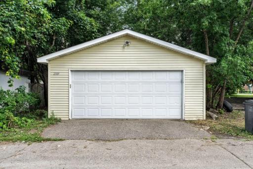 2309 Golden Valley Road, Minneapolis, MN 55411