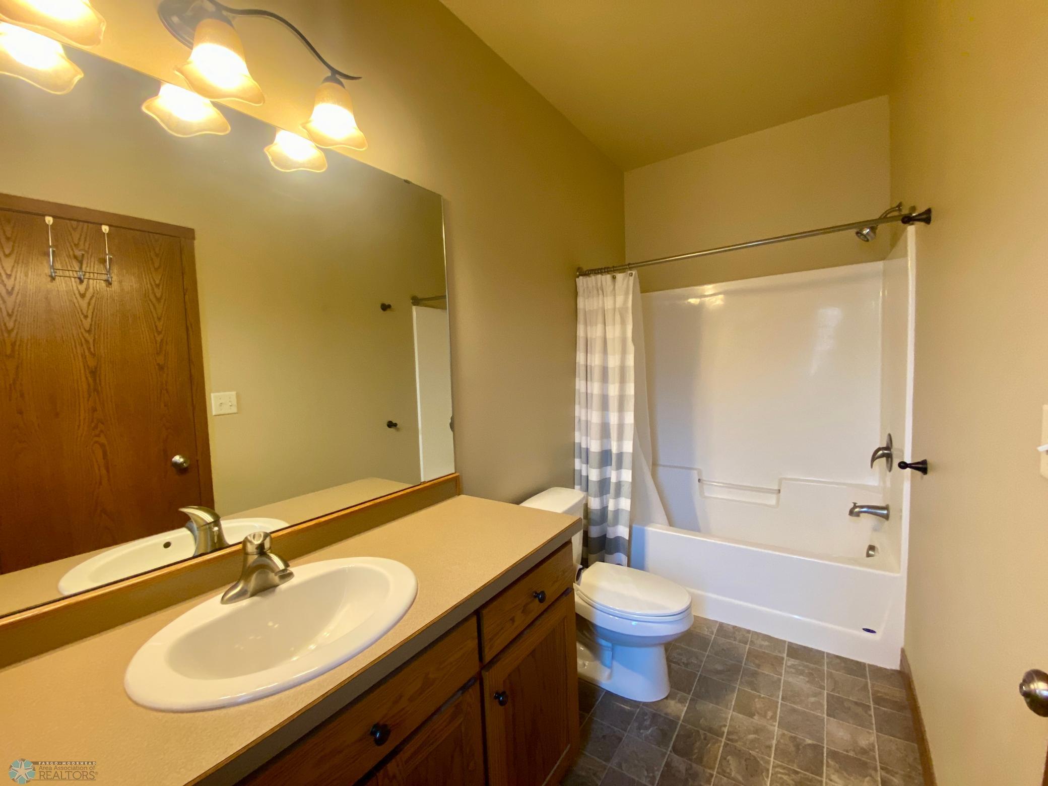 Primary full bath.JPG