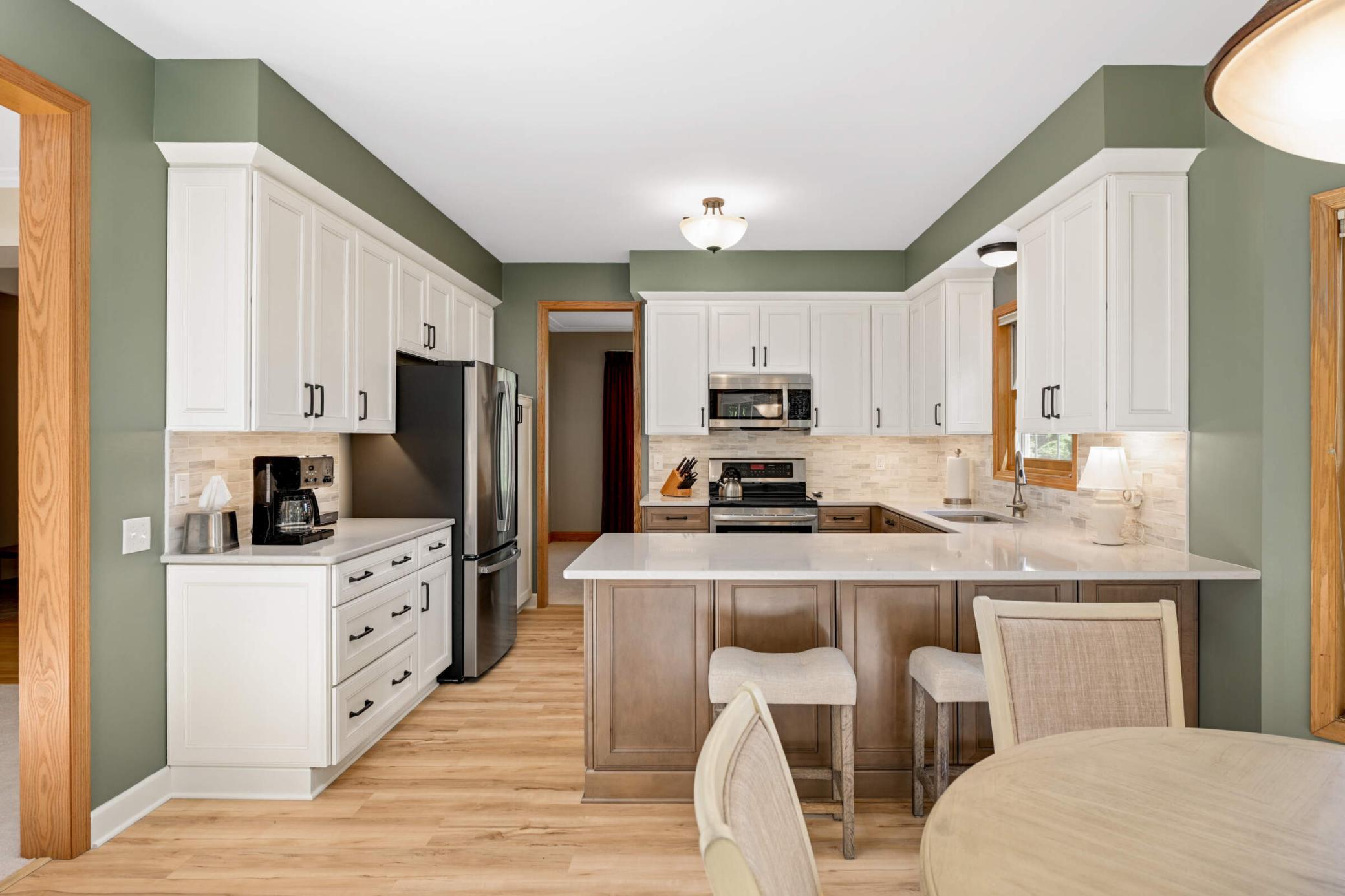 Light and Bright Kitchen