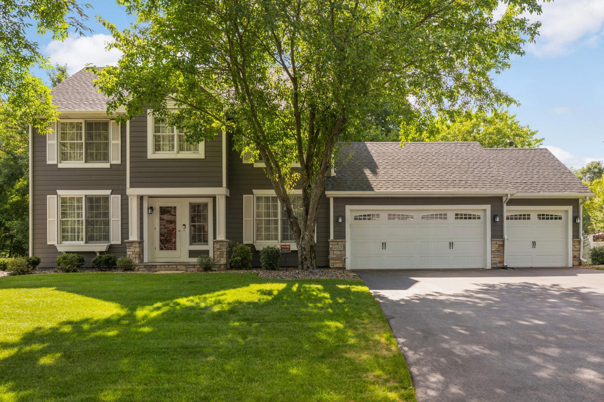Wonderful Two Story Home in Eagan