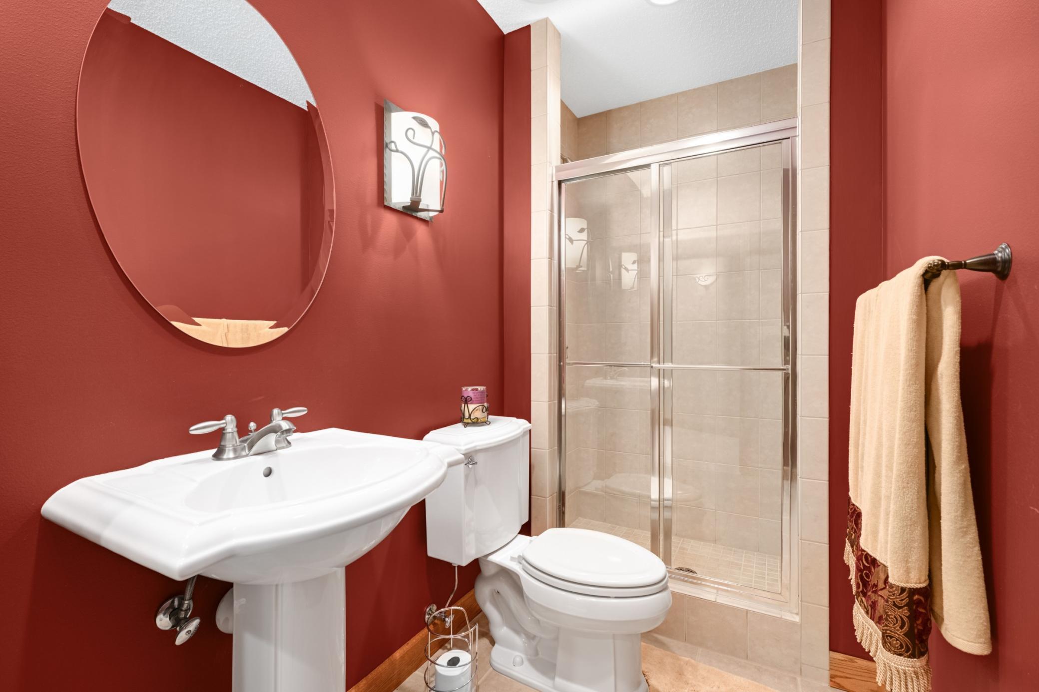 Lower level 3/4 bathroom