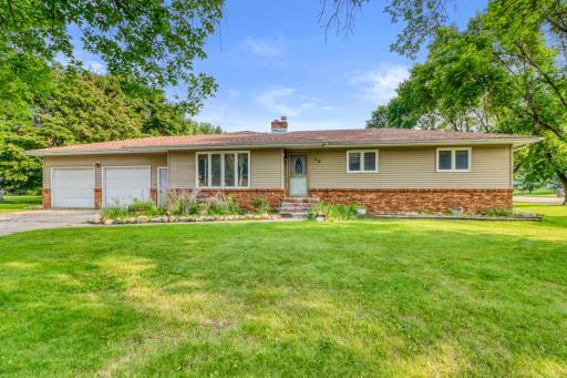 805 6th Avenue SE, Barnesville, MN 56514