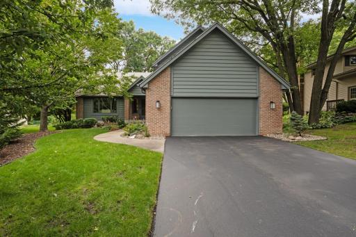9331 Amsden Way Eden Prairie MN_0003 - Copy.jpg