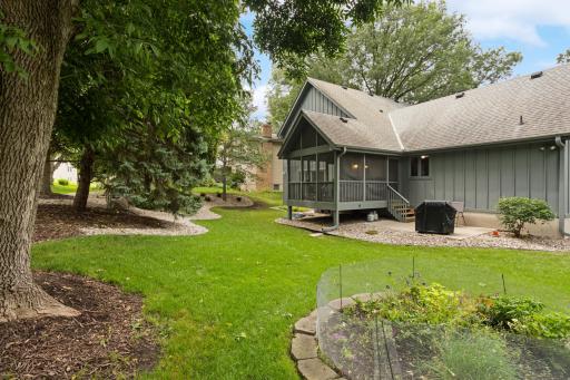 9331 Amsden Way, Eden Prairie, MN 55347