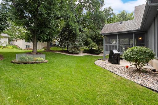 9331 Amsden Way, Eden Prairie, MN 55347
