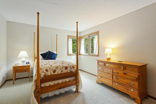 9331 Amsden Way, Eden Prairie, MN 55347