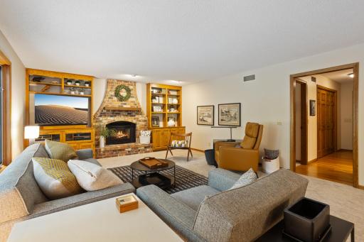 9331 Amsden Way, Eden Prairie, MN 55347