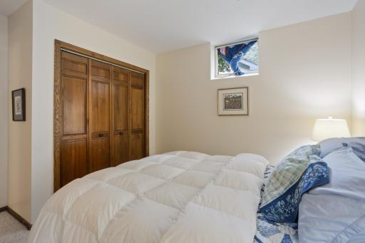 9331 Amsden Way, Eden Prairie, MN 55347