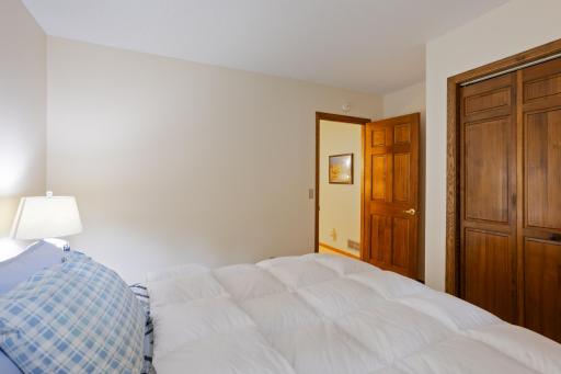 9331 Amsden Way, Eden Prairie, MN 55347