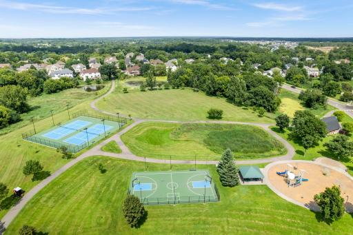 Within walking distance is Trott Brook Farms Park featuring a newly renovated playground, basketball court, pickleball courts, pavilion, walking path, and a cute red barn you can rent out through the city.