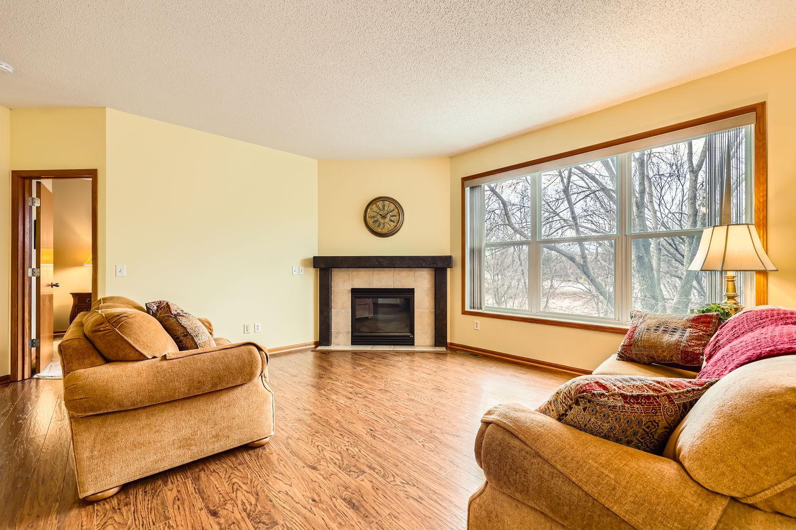 341 Campfire Curv - Web Quality - 006 - 05 Living Room.jpg