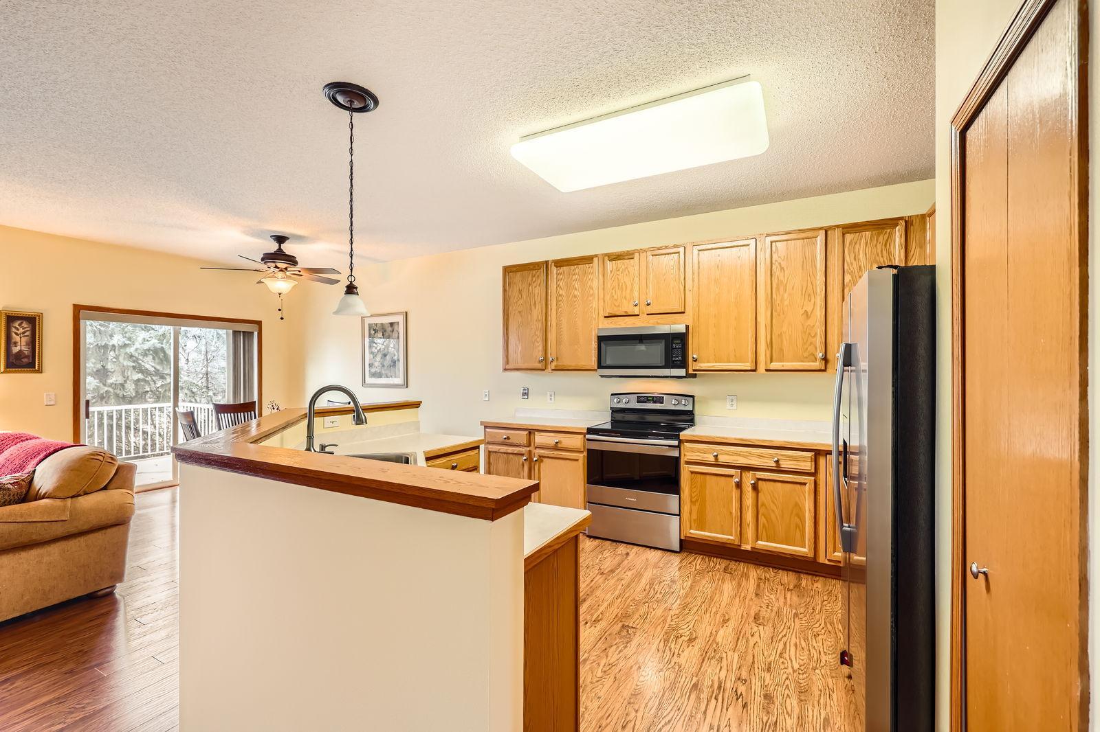 341 Campfire Curv - Web Quality - 008 - 07 Kitchen.jpg