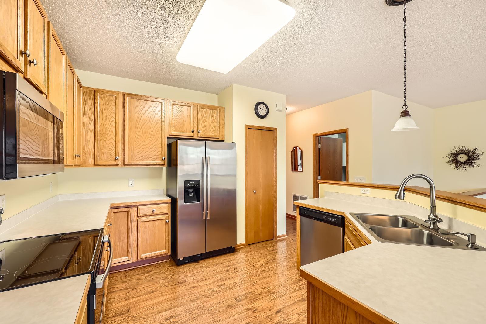 341 Campfire Curv - Web Quality - 009 - 08 Kitchen.jpg