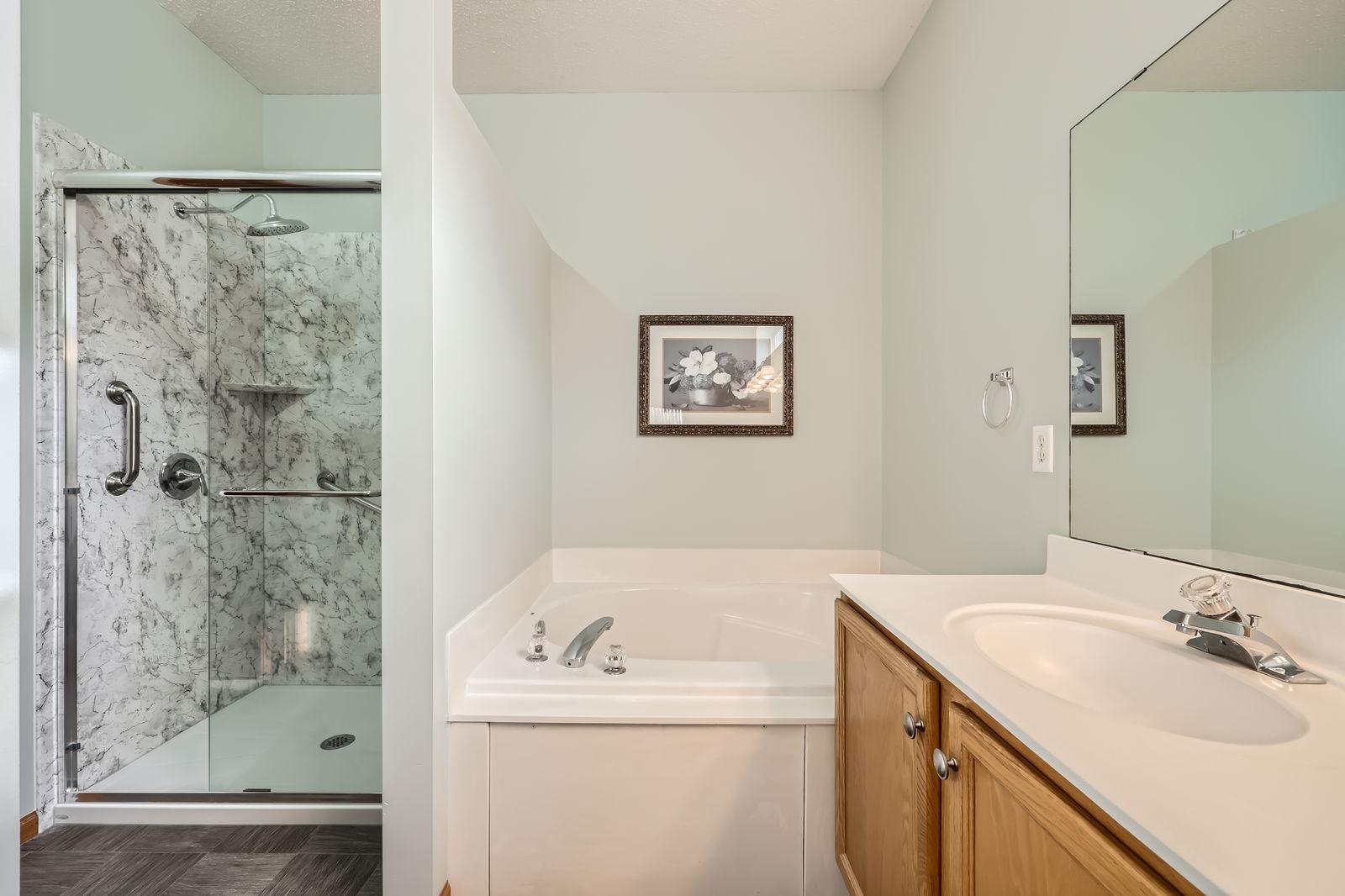 341 Campfire Curv - Web Quality - 015 - 14 Primary Bathroom.jpg