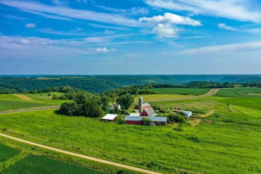 21706 County 26, Houston, MN 55943
