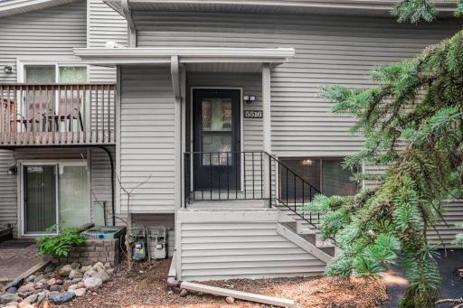 5516 E Bavarian Pass, Minneapolis, MN 55432