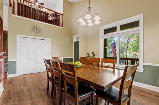 917 Parkview Lane, Victoria, MN 55386