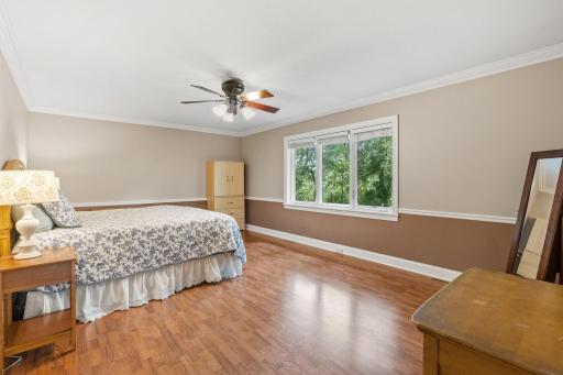 917 Parkview Lane, Victoria, MN 55386