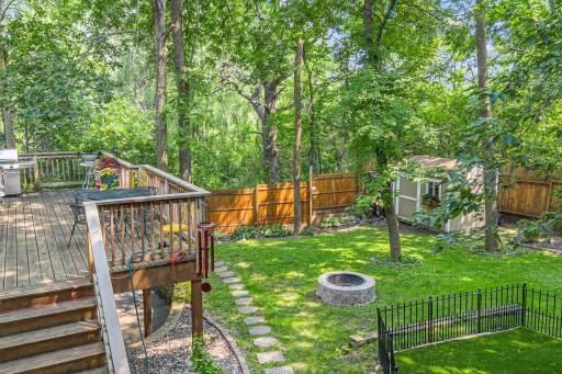 917 Parkview Lane, Victoria, MN 55386