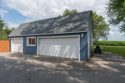 16859 State Highway 22, Good Thunder, MN 56037
