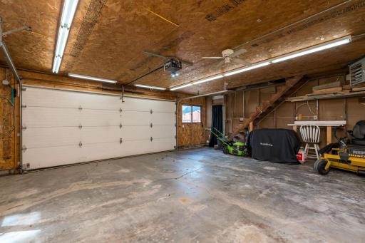 16859 State Highway 22, Good Thunder, MN 56037