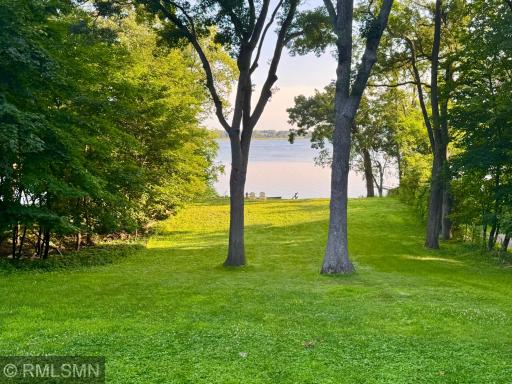 2431 S Shore Boulevard, Saint Paul, MN 55110