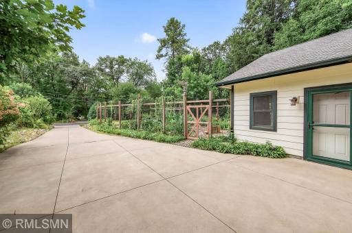2431 S Shore Boulevard, Saint Paul, MN 55110
