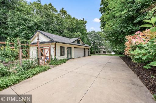 2431 S Shore Boulevard, Saint Paul, MN 55110