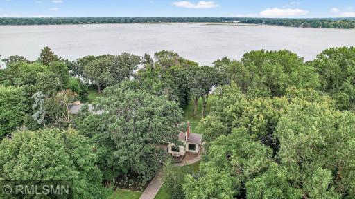 2431 S Shore Boulevard, Saint Paul, MN 55110