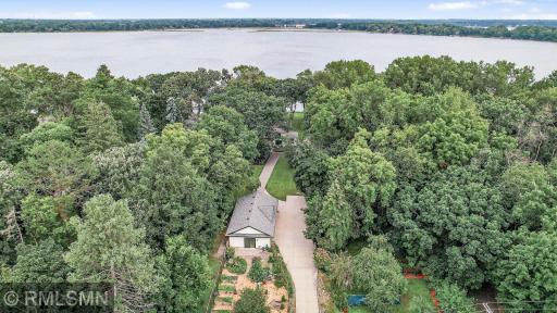 2431 S Shore Boulevard, Saint Paul, MN 55110