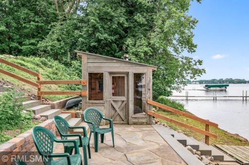 2431 S Shore Boulevard, Saint Paul, MN 55110