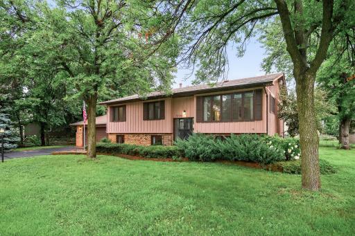 7700 Tessman Drive N, Brooklyn Park, MN 55445