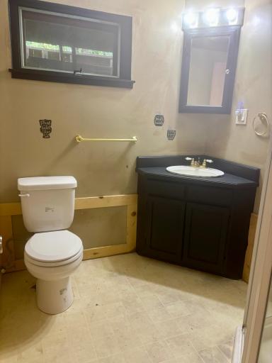 300 N Lincoln Street, Redwood Falls, MN 56283