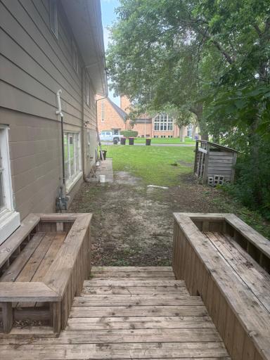 300 N Lincoln Street, Redwood Falls, MN 56283