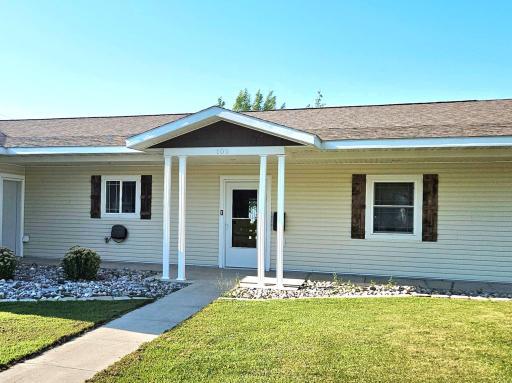 109 E 5th Street, Argyle, MN 56713