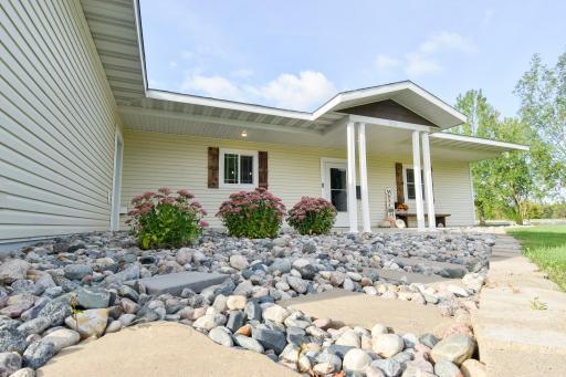 109 E 5th Street, Argyle, MN 56713