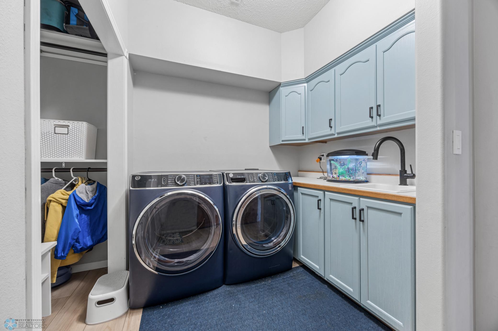 Mudroom & Laundry