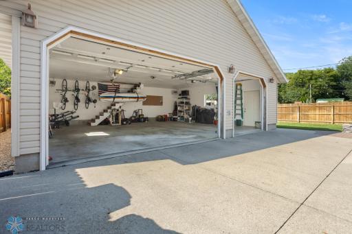 48 17 1/2 Avenue N, Fargo, ND 58102