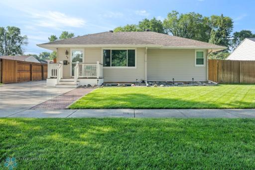 48 17 1/2 Avenue N, Fargo, ND 58102