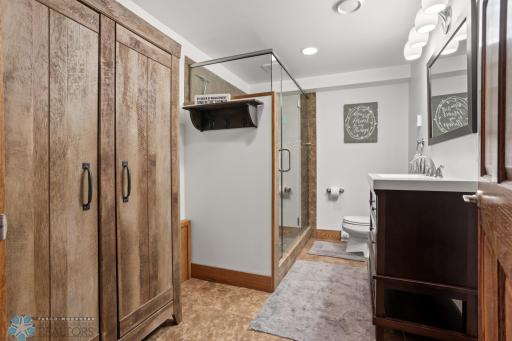 48 17 1/2 Avenue N, Fargo, ND 58102