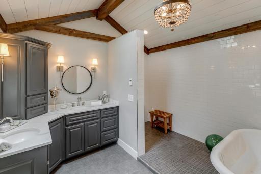 8734 White Oaks Trail, Pequot Lakes, MN 56472